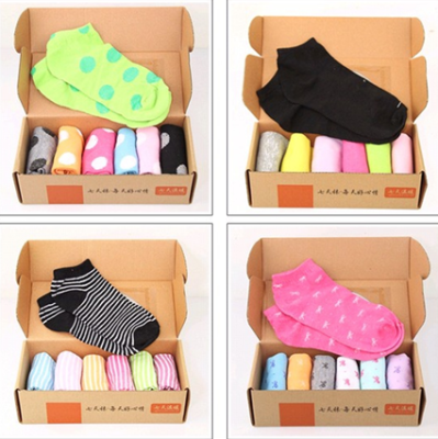 Male and female seven days a week in South Korea foreign trade socks cotton socks factory wholesale stalls movement