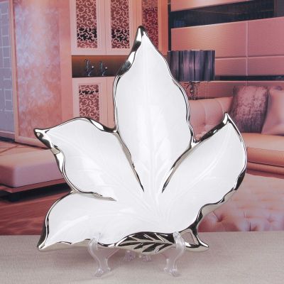 Gao Bo Decorated Home European living room home decoration crafts maple leaf ceramic plate