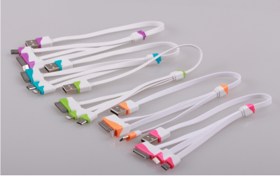 30cm two-color one drag three noodles V8 I4 I6 three-in-one color charging cable