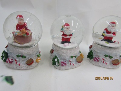 Resin Santa crystal glass crystal ball ball crafts Resin Figure Decoration