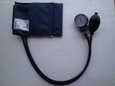 Blood pressure and blood pressure meter with the JS-1101 mechanical sphygmomanometer