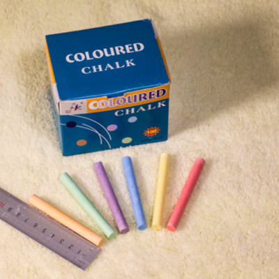 Dust-free school teacher stationery line 100 coloured chalks