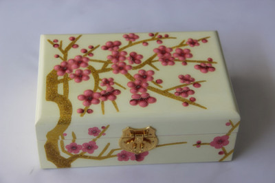 Traditional handicraft married push light lacquer jewelry box give away small gifts