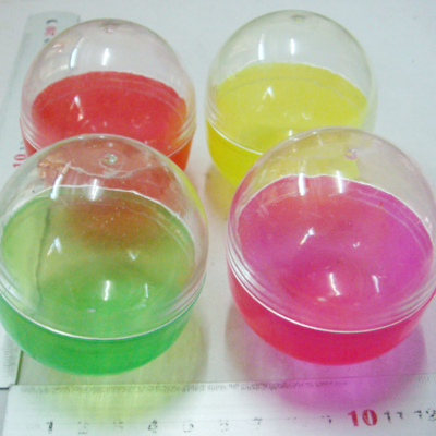 21 d6. 9 cm / 6.4 cm egg twister toy