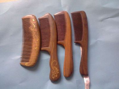 Wholesale Natural Chicken Wings Wooden Comb High-Grade Sandalwood Comb Wooden Comb Xinyutang Factory Handmade Essence