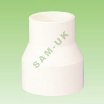 Foreign trade export PVC water pipe fittings and pipe fittings.