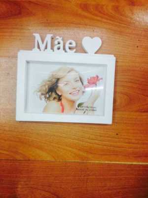 Plastic photo frames