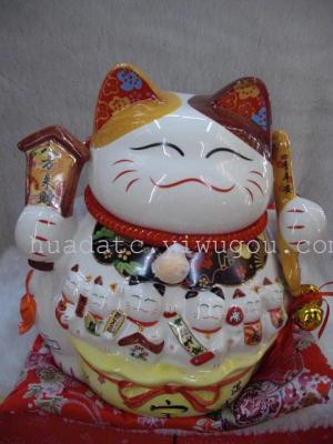 Lucky cat Jin Yun opened lucky ceramic ornaments gift business gift giving piggy banks ornaments