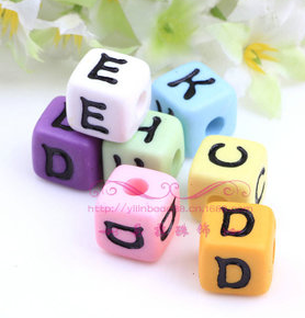 Manufacturers wholesale handmade DIY accessories materials acrylic color square letter beads