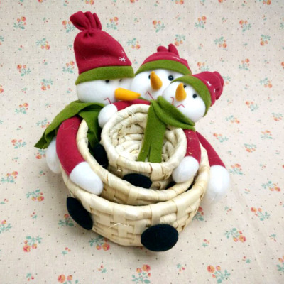 Factory direct pastoral cartoon straw storage basket Christmas Snowman desktop basket