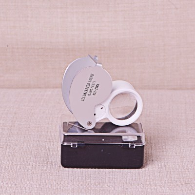 40 x 25mm silver folding jewelry magnifier with LED lamp 21011