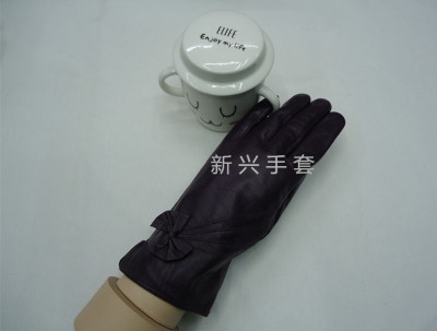 New women's leather gloves with leather gloves.