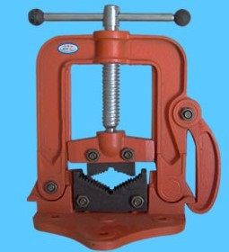 Manufacturers direct sales of various sizes of heavy pipe clamp
