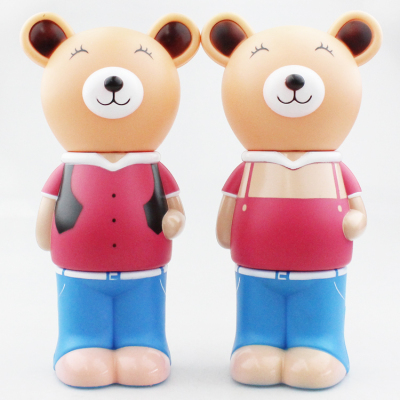 9.9 Yuan ten store distribution plastic piggy bank cartoon piggy medium three bears