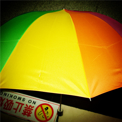 Simple and convenient three fold rainbow umbrella super anti-wind umbrella sun umbrella European and American wind umbrella