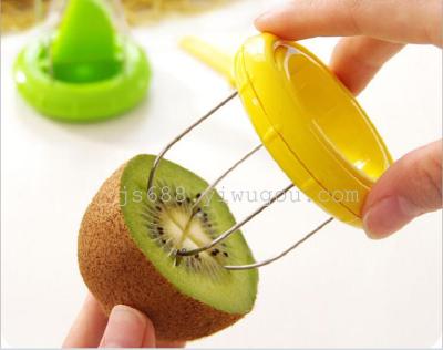 The innovation of kiwi fruit cutter set Kiwi taste eat instant gadget block in addition to skin