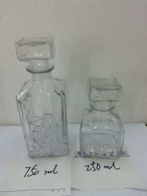 The factory produces all kinds of glass bottle