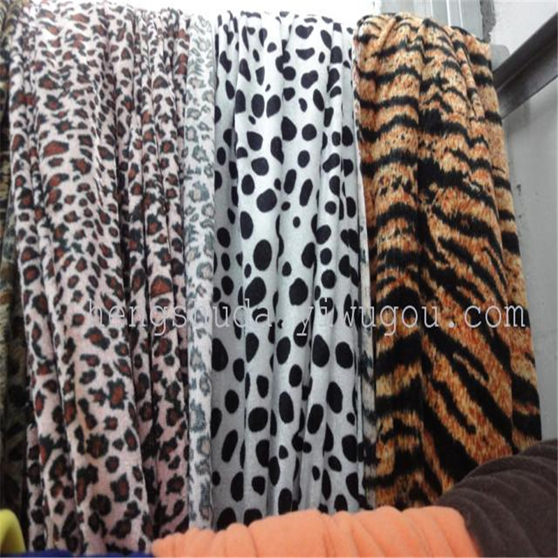 印花金丝绒绒布 广泛用于服装、鞋帽、玩具、工艺品