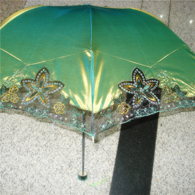 Triple Folding Umbrella Chameleon Embroidered Sunny Umbrella Creative Fashion Folding Umbrella Sunshade Umbrella
