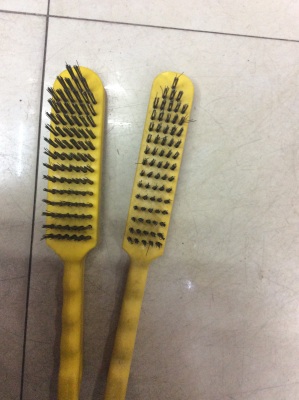 Yellow Handle Wire Brush Plastic Handle Brush