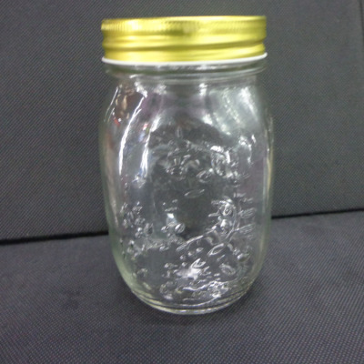 Manufacturers produce all kinds of glass bottles 500ml large carved 250ml price is low