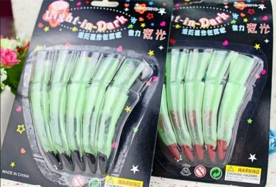 Glow - in - the - dark fingernail party supplies, fingernails - Halloween costumes witch ghost finger covers