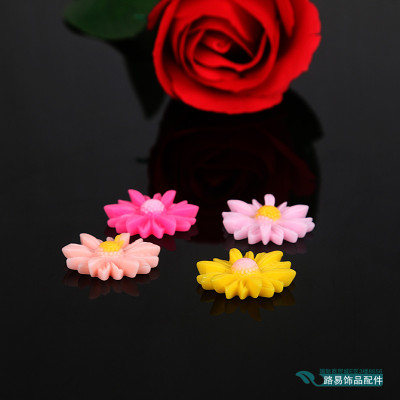 Small young chrysanthemum stick drill mobile shell material and resin accessories flat flat hand