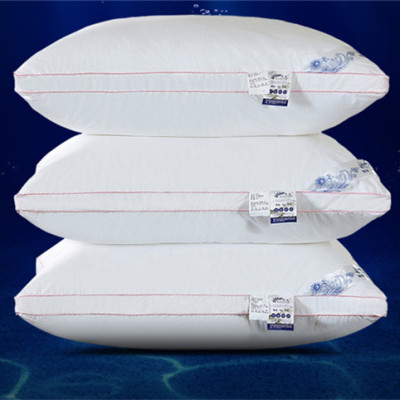 The five-star Gaestgiveriet Hotel cotton washable velvet feather pillow pillow stereo