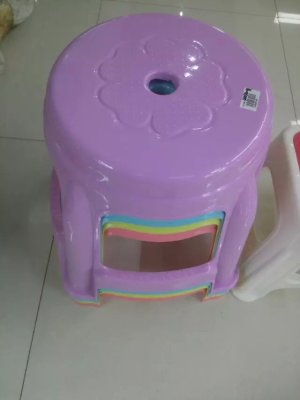 Manufacturer selling high-quality goods 10 yuan store high round plastic stool pressure resistant stool antiskid plastic stool