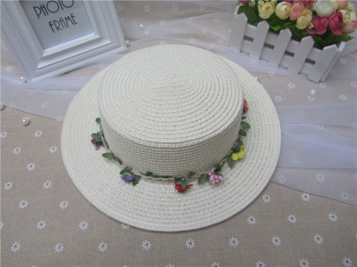 Garland flat cap basin hat floral hat.