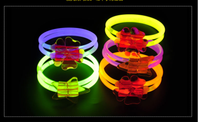 The fluorescent rod collar pattern light stick bracelet bracelet luminous bar spring festival lantern party