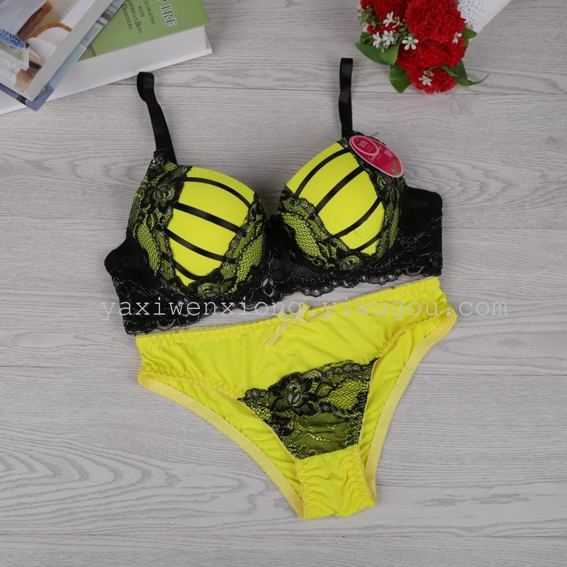 女士外贸内衣套装 钢圈聚拢蕾丝边文胸