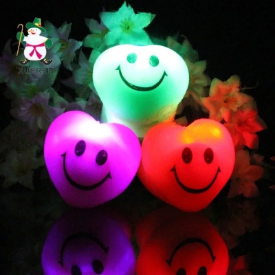 Manufacturers selling Valentine flash ring soft heart smile luminous ring concert props