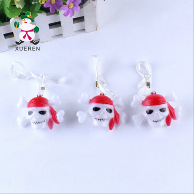 Manufacturers selling stall selling Halloween Pirates of the Caribbean flash pendant flash toy wholesale