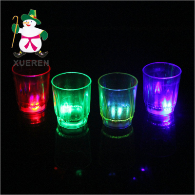 Winter super color flash white wine glass bar light cup plastic transparent lovely flash beer glass manufacturers