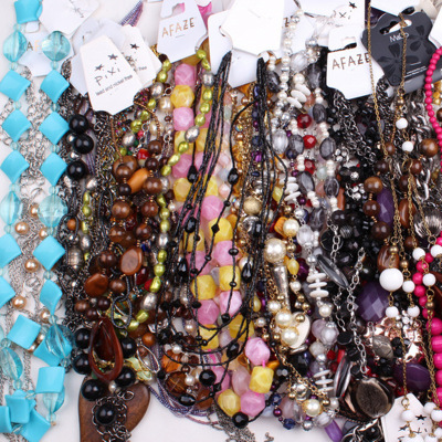 18 yuan a pound of fashion long necklace sweater chain said Jin