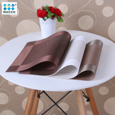 Single - frame, tesselling-proof and anti - leakage resistant hotel western food mat can prevent slip mat.