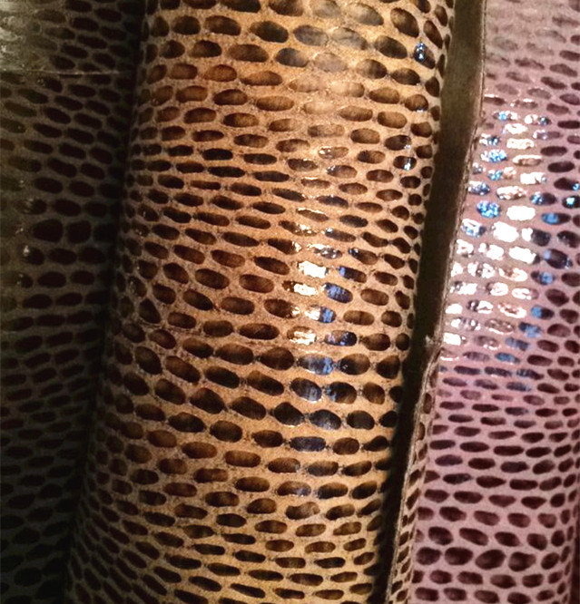 彩点圆点蛇纹适用于 鞋材，箱包，饰品 ，供应批发
