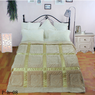 Manufacturers wholesale PV quilted three - piece sets of plush quilts