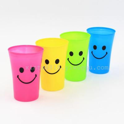  simple mouth smile shukoubei plastic fashion brush cup dollar stall factory wholesale