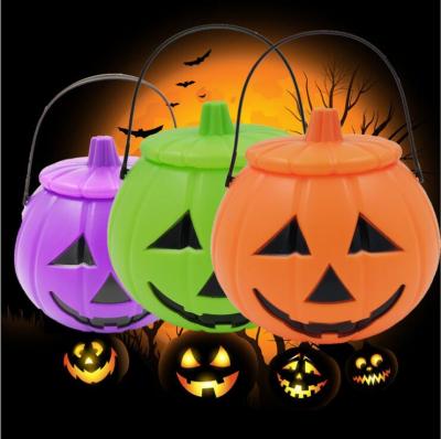 Manufacturers direct Halloween pumpkin barrel bar scene decoration props 18cm with cover pumpkin barrel