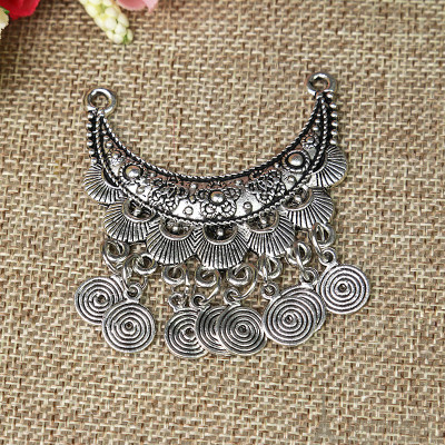 Vintage jewelry accessories moon shaped zinc alloy pendant Tibetan accessories