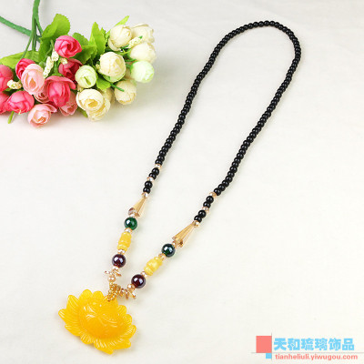 Sweater chain pendant necklace retro glass pendant lotus lotus step by step