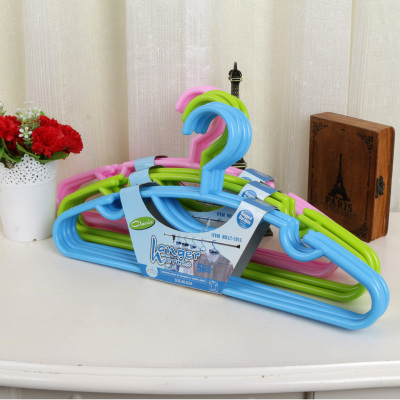 Household plastic clothes rack family must sell LT-1013.