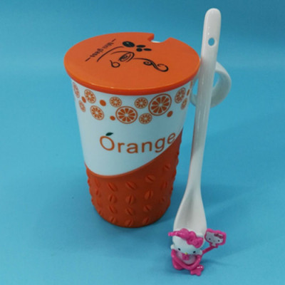 Ceramic porcelain cup with cover with spoon milk cup