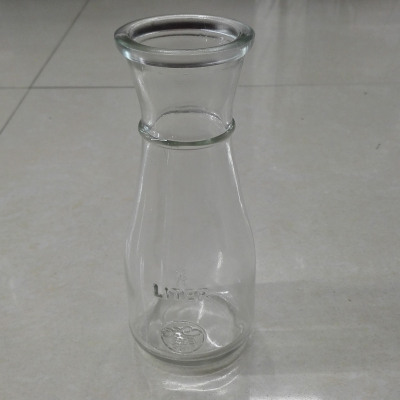 Manufacturers produce various glass bottles 350 ml chrysanthemum beverage bottle glass process bottles