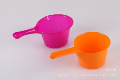 New thickened plastic water ladle, special for baby water ladle, preferential price, quality assurance.