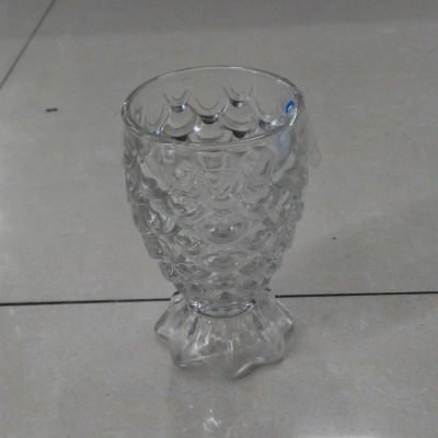 Manufacturer produces all kinds of glass 200ml fish cup beverage glass craft bottle