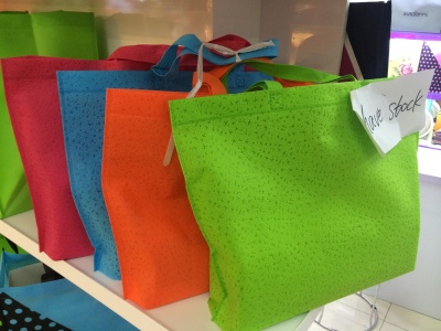 Non-Woven Fabric Spot Stock Embossed Handbag