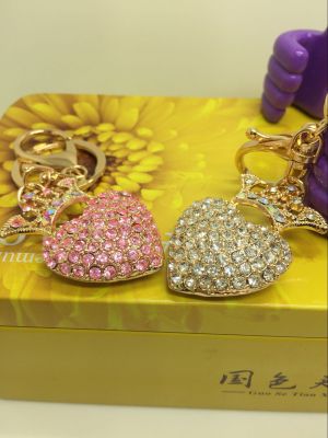 Manufacturers selling crown diamond diamond heart-shaped Keychain fashion men bag buckle animal creative Keychain
